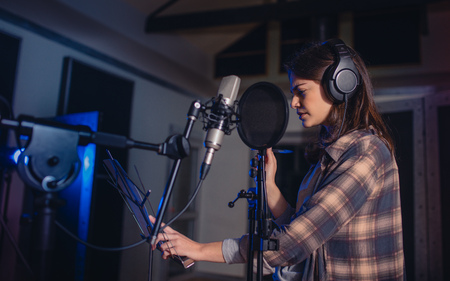 Musiker besorgt es seiner Frau im Tonstudio Musiker besorgt es seiner Frau im Tonstudio